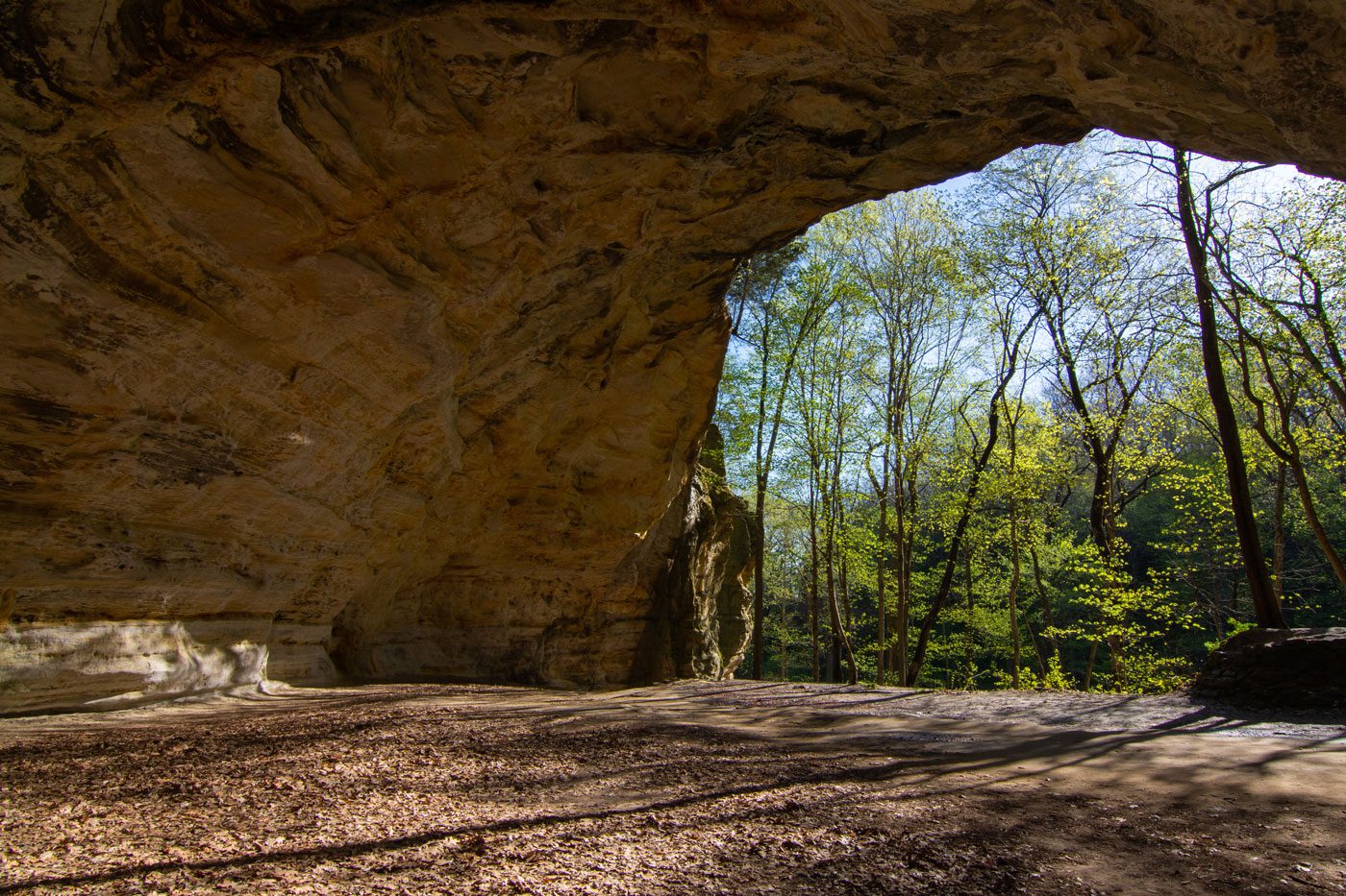 Council Overhang, hiking