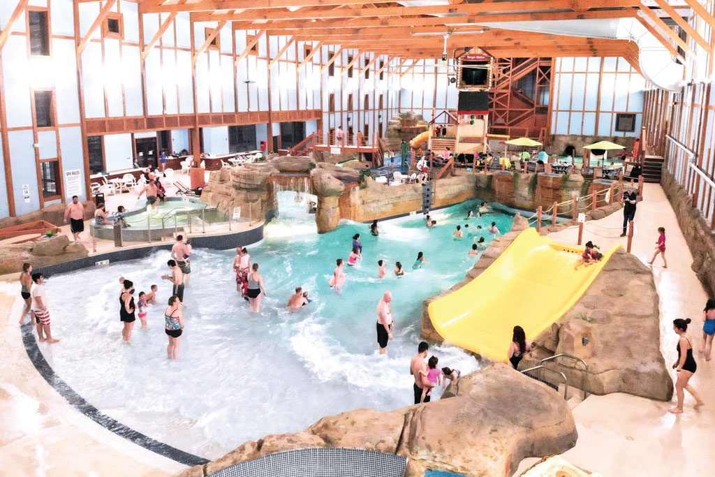 Grand-Bear-Resort-at-Starved-Rock-waterpark